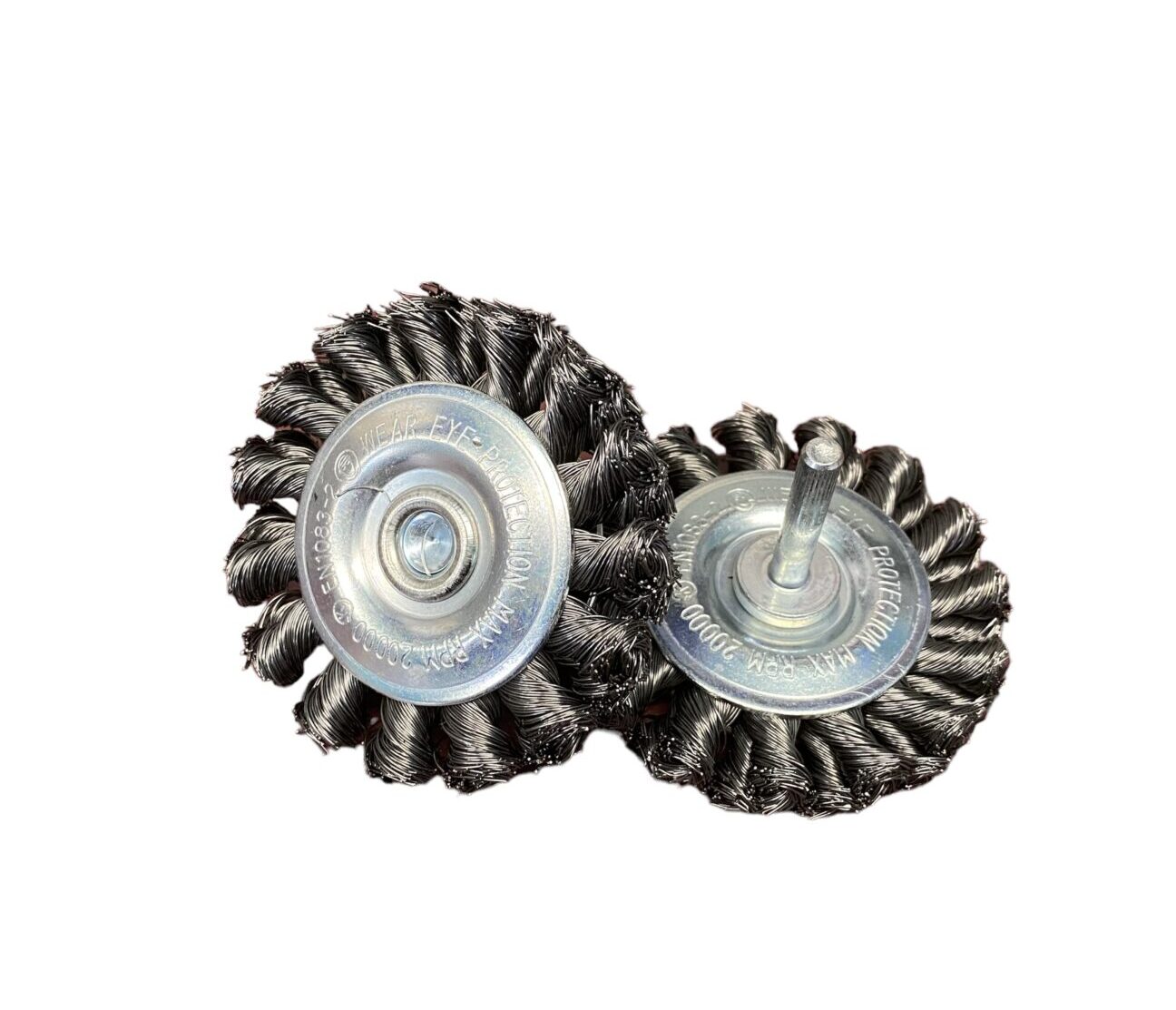 Round brush for hand drills tapped