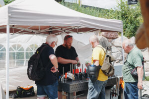 weldend handwerker schweiß event alu löffel schweißen bohren schleifen .com.jpg1.com